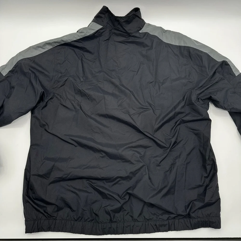Nike part zipper